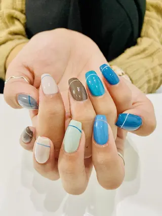 ミディアム キッズ ネイル マツエク・マツパ アイブロウ 13日3980円‼️ マグもデザインも◎のネイルデザイン