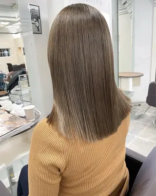 ミディアム 平 ちひろのヘアスタイル