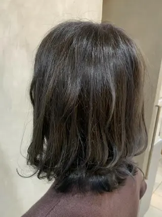 ミディアム 岡田 駿也のヘアスタイル