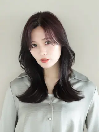 ミディアム カラー レイヤー/顔周り /透明感🩶高橋大のヘアスタイル