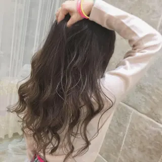 ロング カラー 《Zina札幌大通》 Hinano🐻のヘアスタイル
