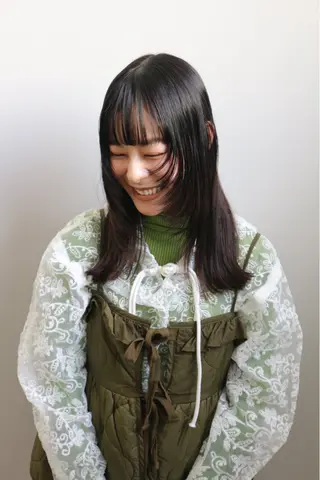 セミロング カラー DOULAQ所属・AKO .のヘアスタイル