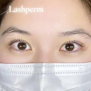 マツエク・マツパ Qoonel西岐阜店所属・坂井 ももの眉毛・アイブロウイメージ