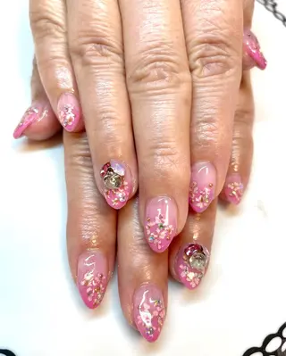 ネイル nailsalon sugarr所属・nailist cocoのネイルデザイン