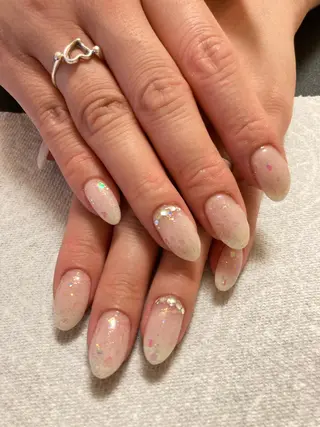 ネイル ECLAT エクラ所属・寺山 千鶴のネイルデザイン