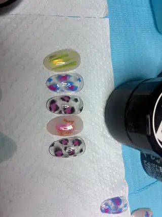 ネイル 鄭 津のネイルデザイン