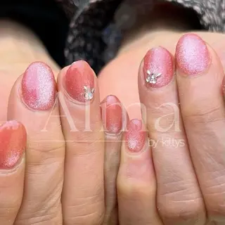 ネイル Alma by kittys 谷保店所属・Alma chitoseのネイルデザイン