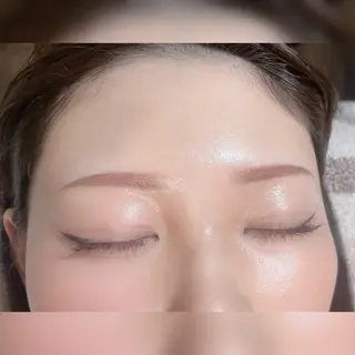 アイブロウ サロンデアトリエ 愛沙花のマツエク・マツパデザイン