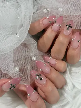 ネイル émure. パラジェル認定サロンのネイルデザイン