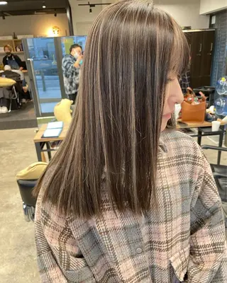 ロング カラー ヘアアレンジ ヘアローラン所属・💕 manaka🌺のヘアスタイル