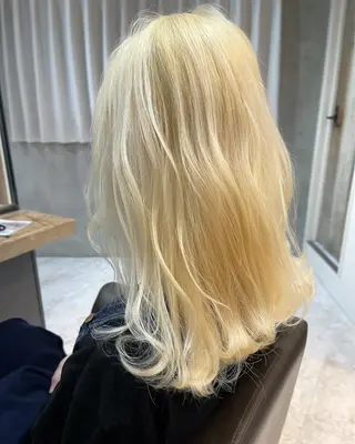 セミロング カラー ハイトーン カラー/久保田彰のヘアスタイル