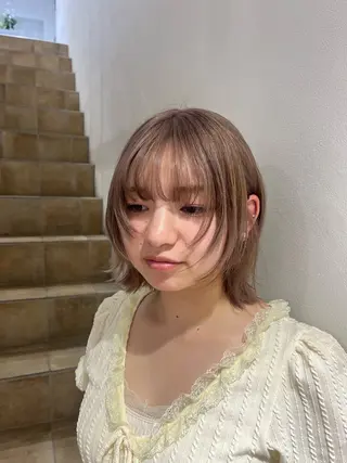 カラー Kisai  BUZZ所属・波多野 芽衣のヘアスタイル