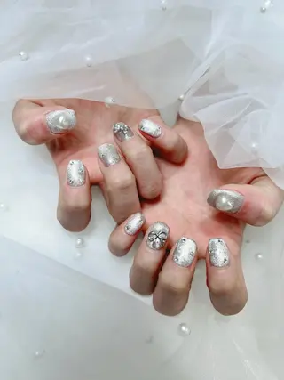 ネイル 🌈 Laule'aのネイルデザイン