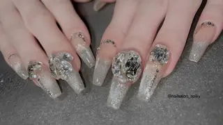 ネイル Spiky とうげ ふうかのネイルデザイン