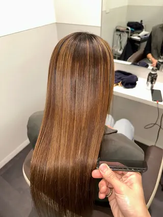 セミロング カラー Wisteria所属・美髪特化✨ 伊織✨縮毛矯正✨のヘアスタイル