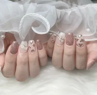 ネイル Shis_🦄shi 韓国風キラキラネイルのネイルデザイン