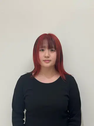 ミディアム カラー COL BIRTH所属・KIRARI .のヘアスタイル