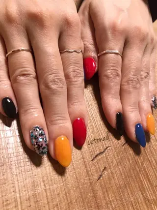 セミロング ネイル ツメトマツゲ .のネイルデザイン