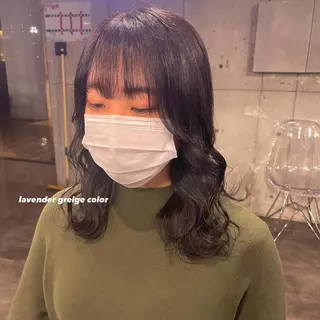 セミロング カラー パーマ ヘアアレンジ メンズ キッズ ネイル マツエク・マツパ アイブロウ 透明感カラー・レイヤ ー🎀amika🎀のヘアスタイル