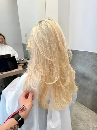 ロング LATTE  渋谷所属・♡レイヤーカット れお♡のヘアスタイル