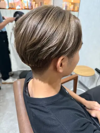 カラー メンズ Bish Yanaのヘアスタイル