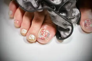 ネイル ママリンド　志村坂上店所属・しみ えんのネイルデザイン