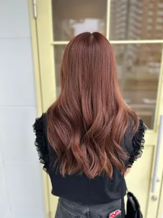 ロング AFLOAT SAYURIのヘアスタイル