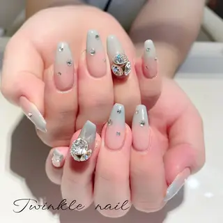 ネイル 中井 綾香の眉毛・アイブロウイメージ