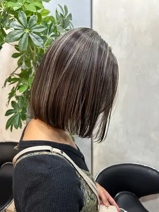 ミディアム カラー ハイライト/レイヤー ミルクティー/山本のヘアスタイル