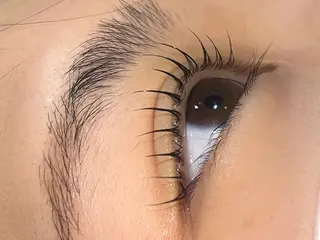 マツエク・マツパ EYE LABO所属・EYE LABO ayakaのマツエク・マツパデザイン