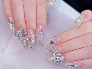 ネイル ネイルサロンエクラ 🫧Shizukaのネイルデザイン