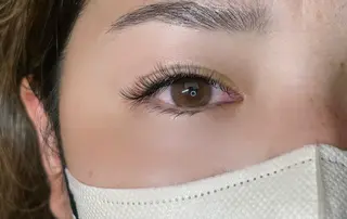 マツエク・マツパ julio掛川 RUNAの眉毛・アイブロウイメージ