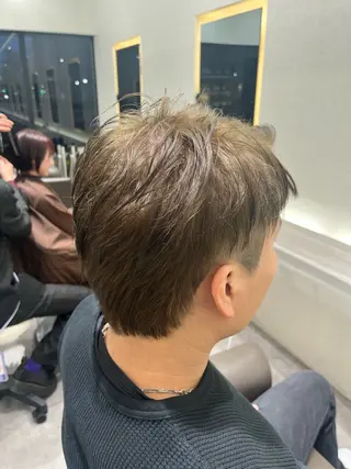 カラー メンズ 吉見 涼のヘアスタイル