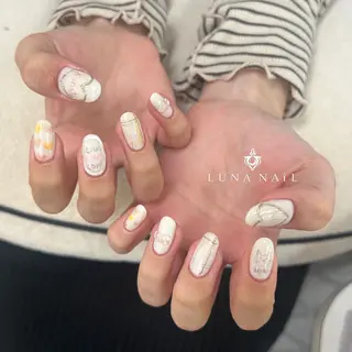 ネイル アトリエ　ミモザ所属・いまむら あかりのネイルデザイン