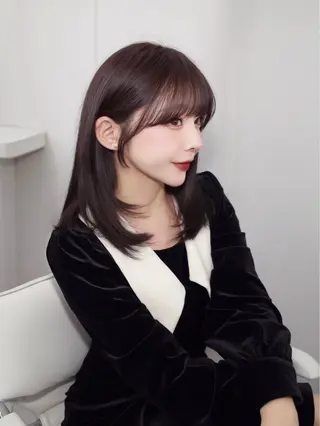 セミロング カラー 透明感カラー✨🩵 韓国ヘアkanatoのヘアスタイル