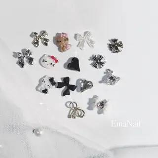 ネイル EmaNail豊中 🎀SANAのネイルデザイン