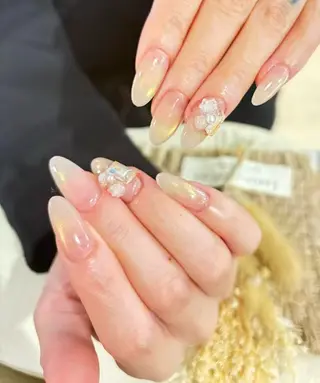 ネイル AngelChris ビューティーサロンのネイルデザイン
