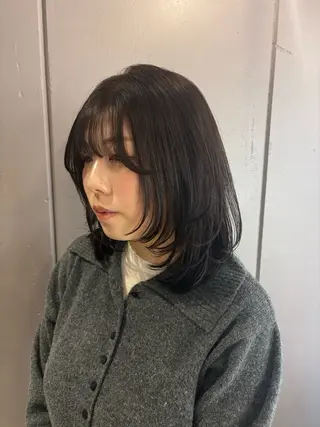 ミディアム Iris by artina 武蔵小杉店【イリス バイ アルティナ】所属・🎼レイヤー/顔周り カット/nene♬のヘアスタイル