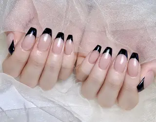 ネイル Queenie 🦋のネイルデザイン