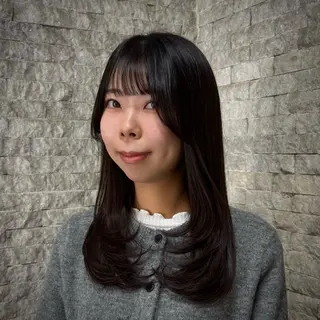 ミディアム INORI /フェイスレイヤーのヘアスタイル