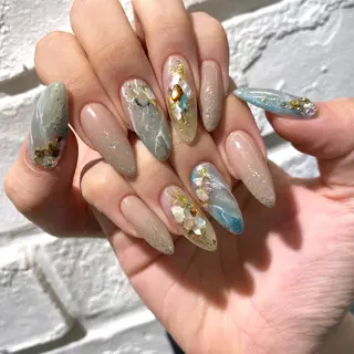 ネイル 矢崎 千春のネイルデザイン