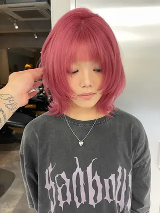 ミディアム カラー TATSUブリーチ/ ミルクティーベージュのヘアスタイル