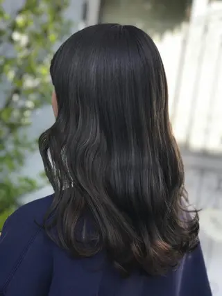 セミロング 下條 真のヘアスタイル