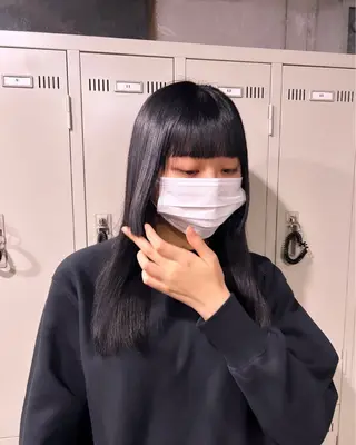 セミロング IS所属・横浜美容室/透明感 カラー/レイヤーのヘアスタイル