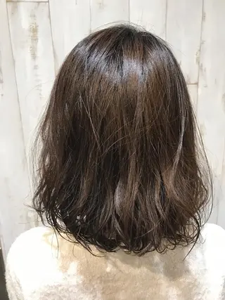 ミディアム 庄司 美佑樹のヘアスタイル