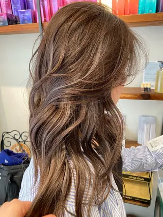 ロング カラー ナチュラルヘア🫧 ナナミのヘアスタイル