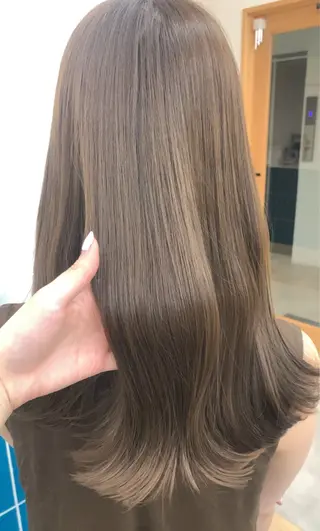 ロング MEGULI所属・新田 琴美/ 透明感/レイヤーのヘアスタイル