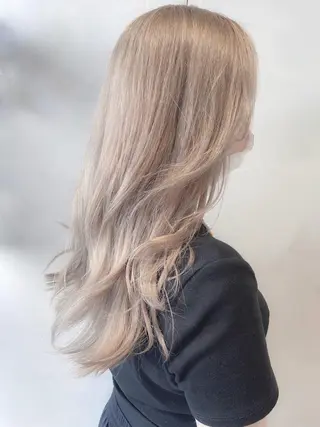 セミロング カラー 暗髪🐈‍⬛艶髪☔︎ 愛弥のヘアスタイル