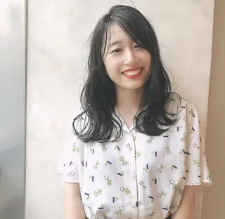 セミロング カラー 圧倒的透明感カラー nana🦕のヘアスタイル