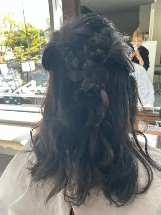 ミディアム ヘアアレンジ 🦄HITOMI 🦄MEMEのマツエク・マツパデザイン